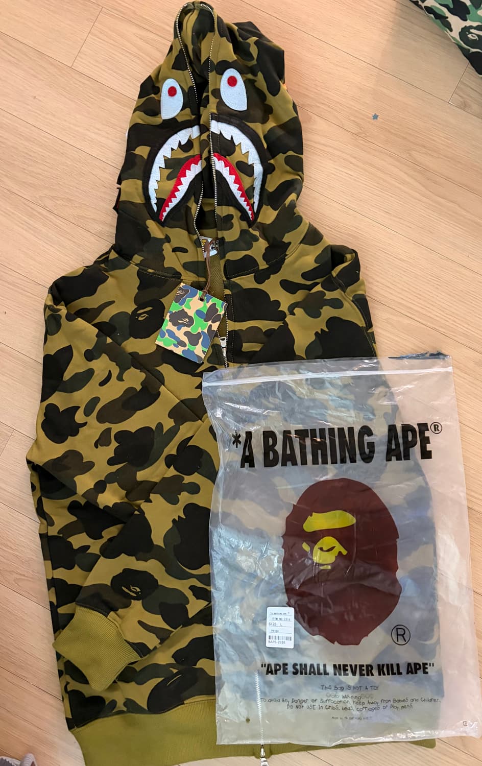 베이프 카모 샤크 후드집업 L (새상품) 상품이미지1