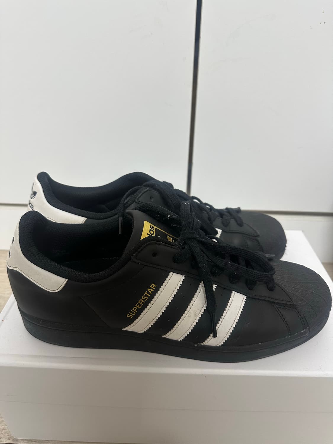 아디다스 슈퍼스타 코어 블랙 화이트 285 상품이미지2