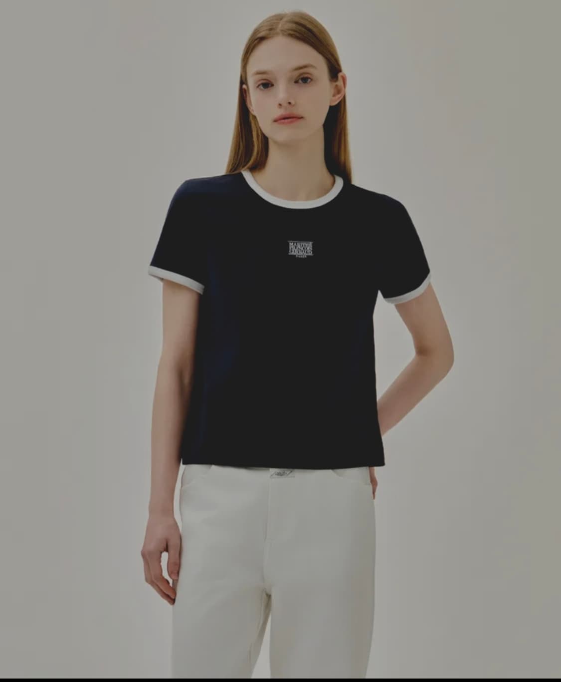 [정품/택달린새상품] 마리떼 로고 크롭티 네이비 M 판매합니다 상품이미지1