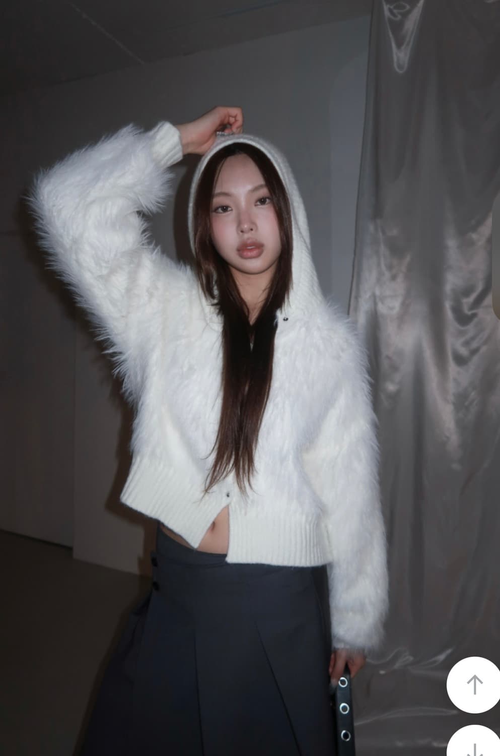 위위미유 SLOPPY FUR HOOD CARDIGAN 상품이미지1