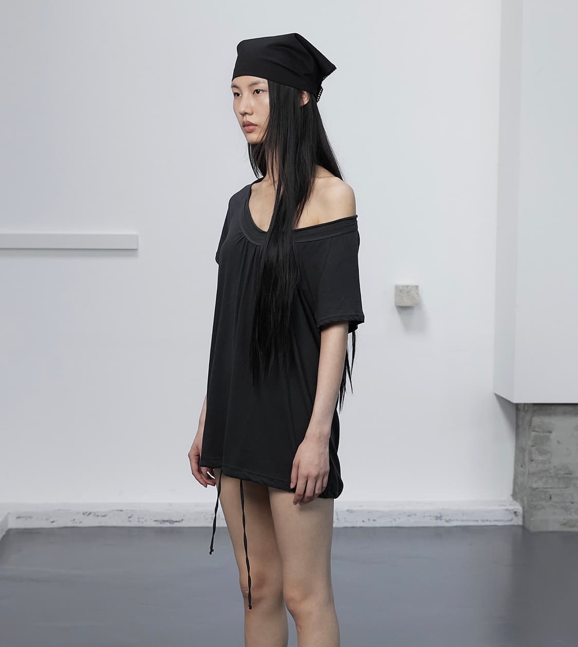 ROUND DRAWSTRING HEM TOP 상품이미지2