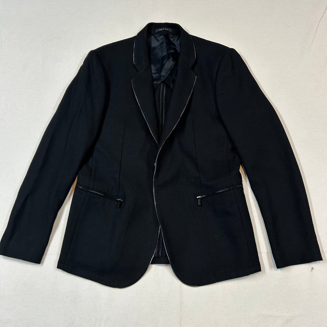 XL) 엠포리오 아르마니 MATT LINE 지퍼 디테일 울 블레이저 상품이미지1