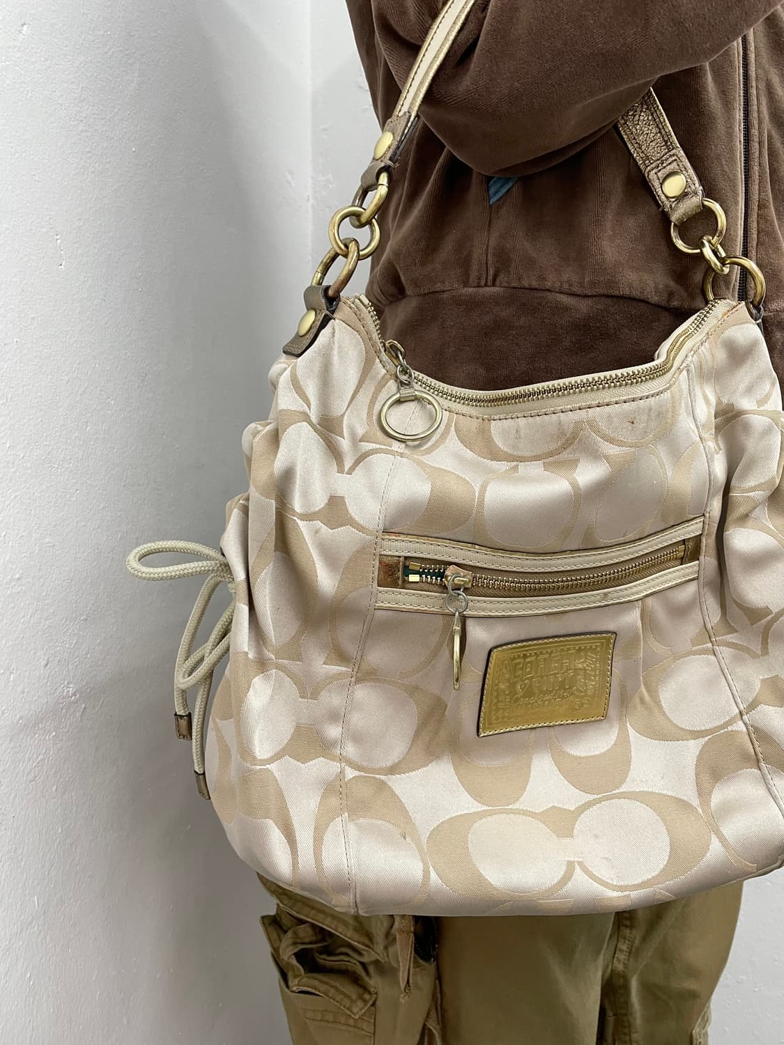 코치 자카드 셔링 호보백 상품이미지4