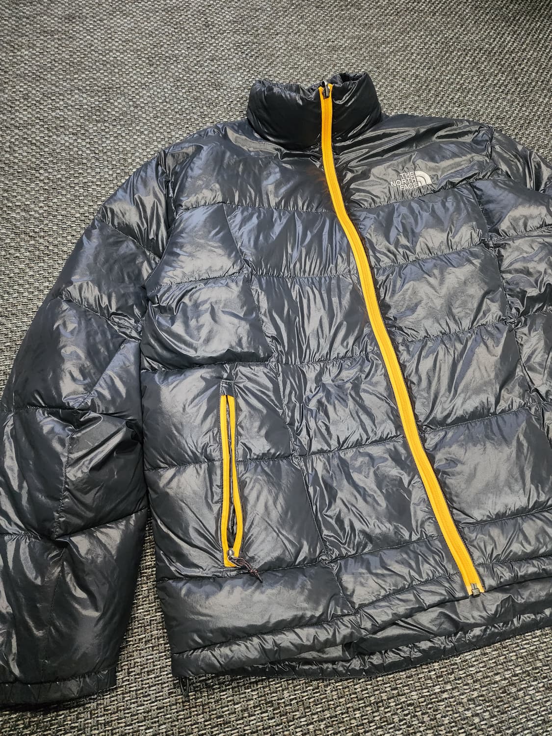 노스페이스 그레이 경량 패딩 상품이미지9