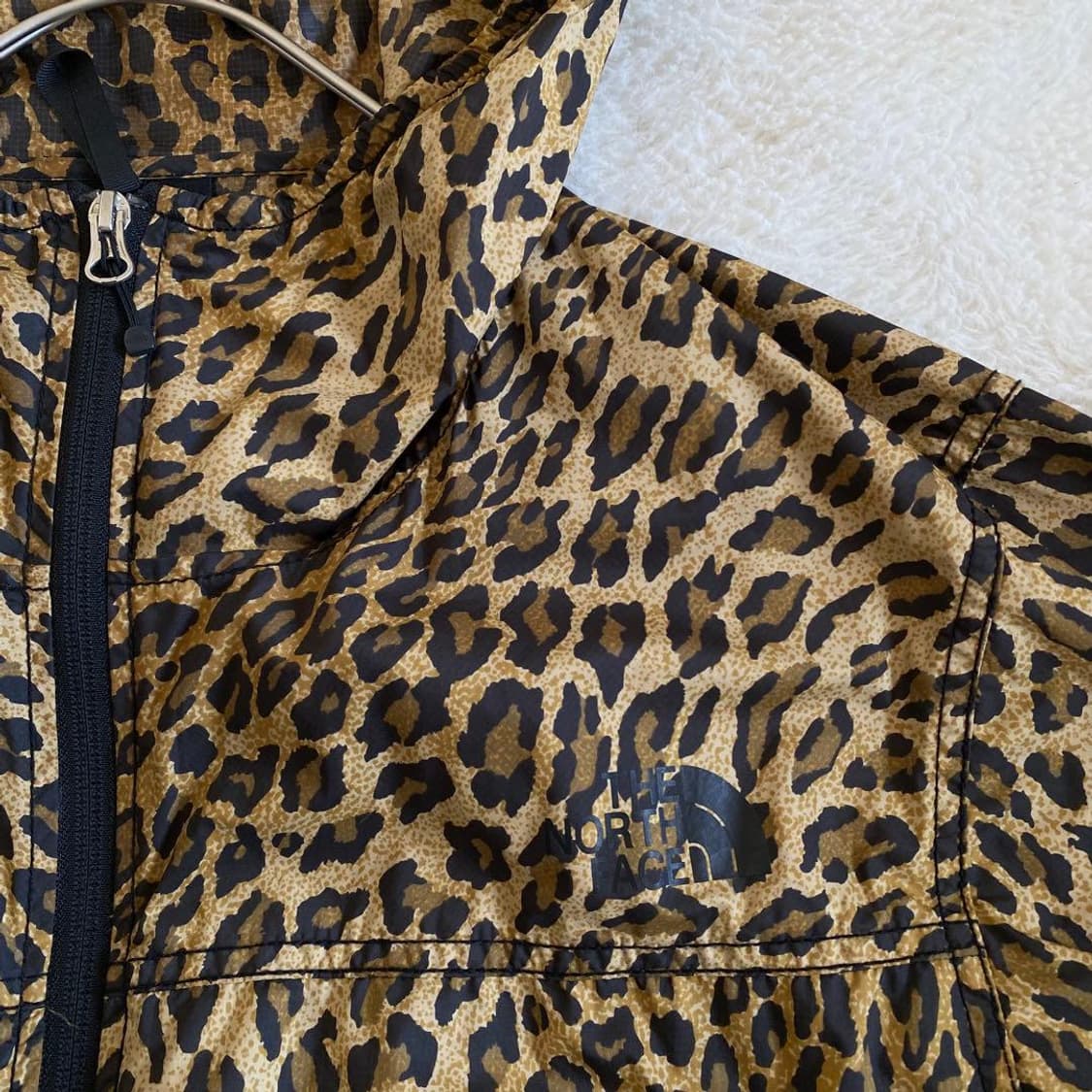 노스페이스 퍼플라벨 30D 퍼텍스 레오파드 프린트 마운틴 윈드 파카 상품이미지6