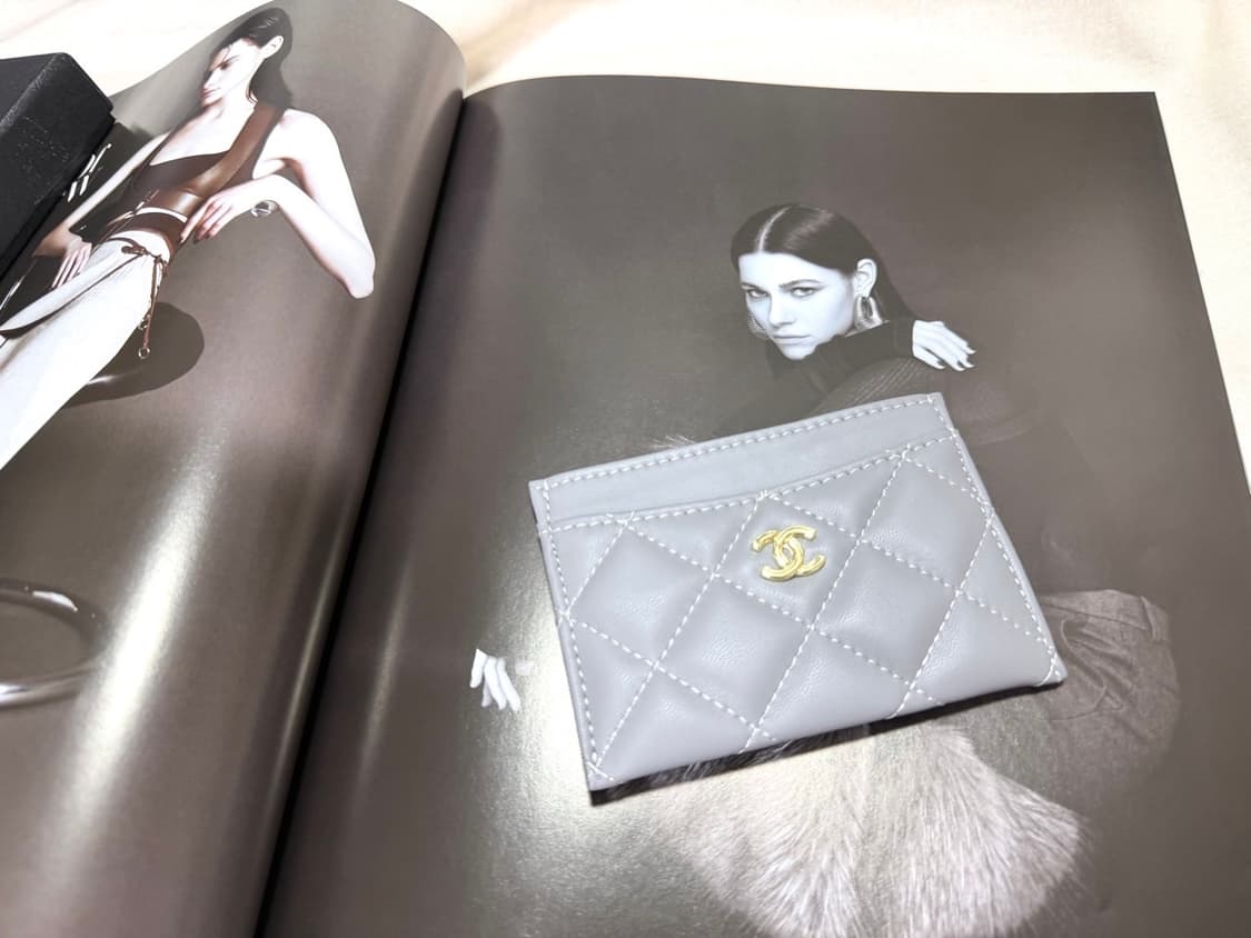 샤넬뷰티 램스킨 카드지갑 그레이 풀박스 상품이미지2