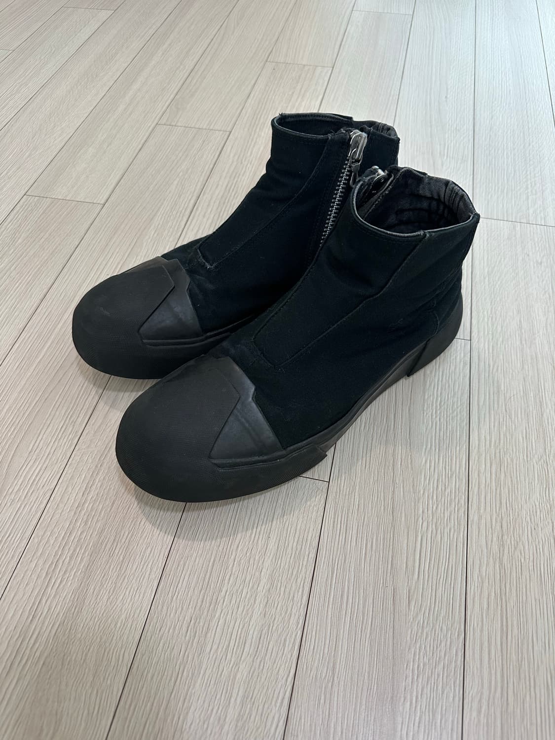 율리우스 17aw 스웨이드 블랙 스니커즈 상품이미지1