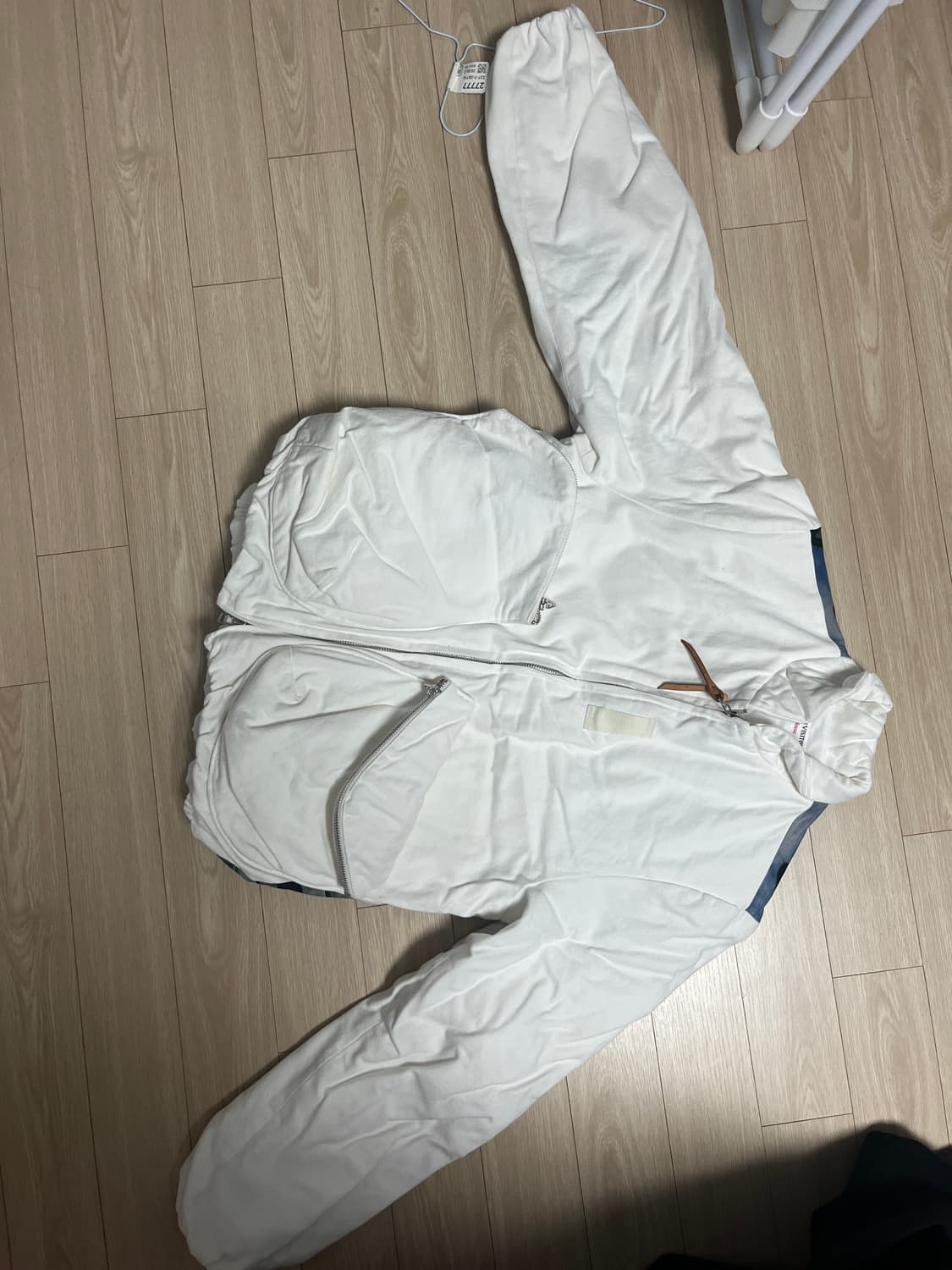 더뮤지엄비지터 자켓 상품이미지6