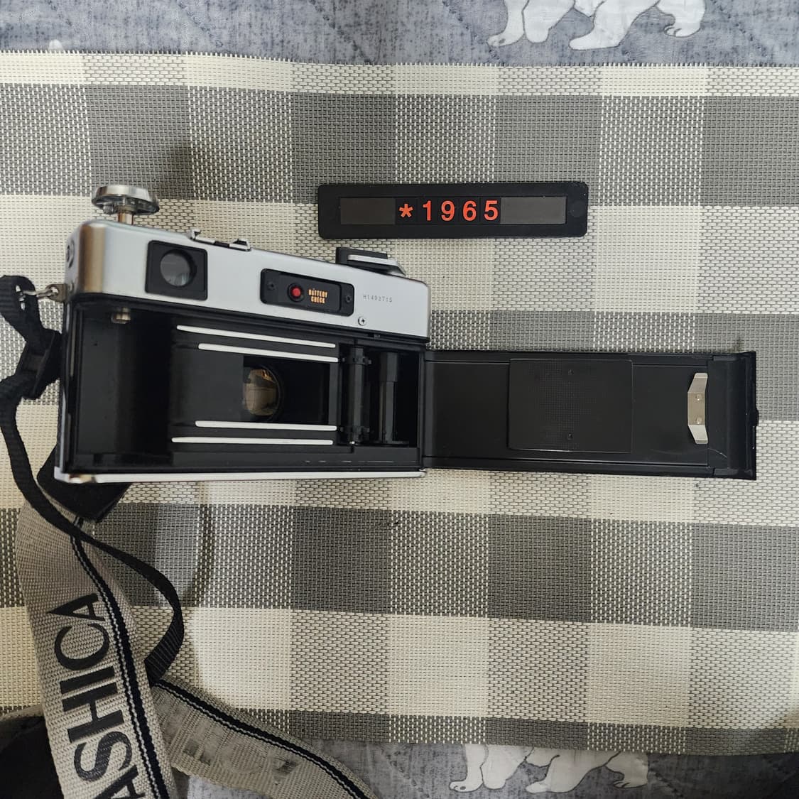 야시카 일렉트로 35 gsn 필름카메라 실버바디 상품이미지5