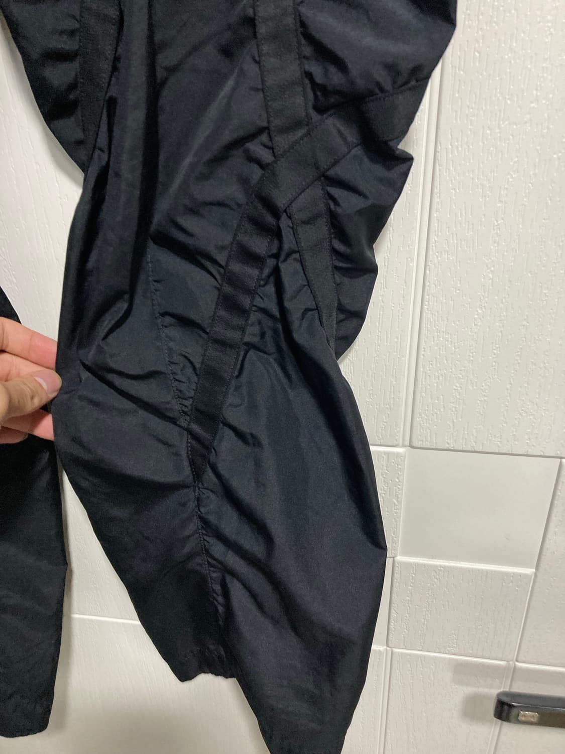 18aw 이세이미야케 나일론 본디지 팬츠 상품이미지4