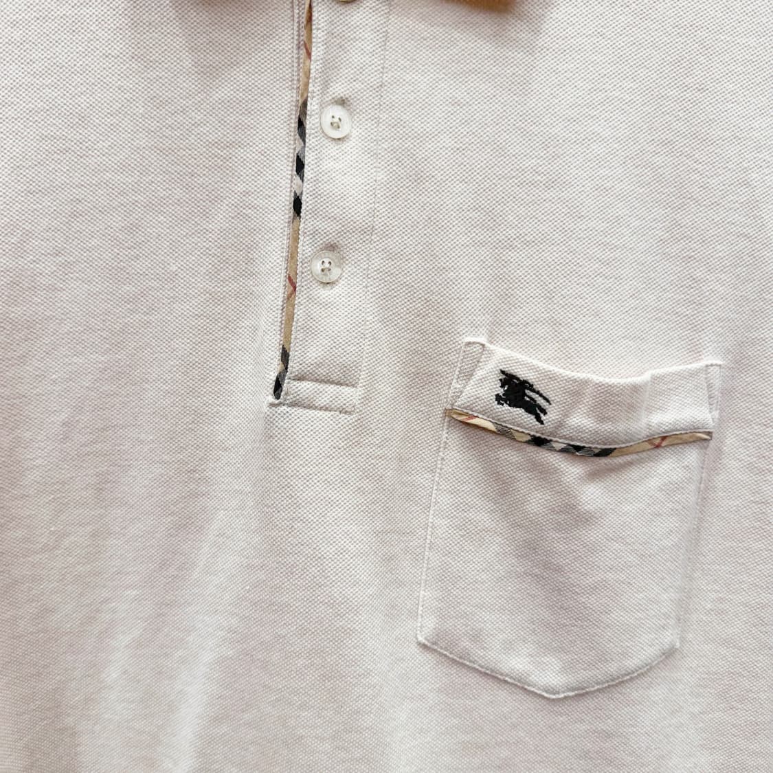 버버리 런던 코튼 포켓 카라 반팔 티셔츠 체크 디테일 아이보리 상품이미지6