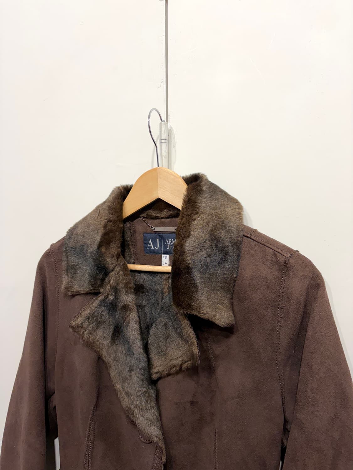 아르마니 진스 스웨이드 무스탕 벨티드 코트 상품이미지3