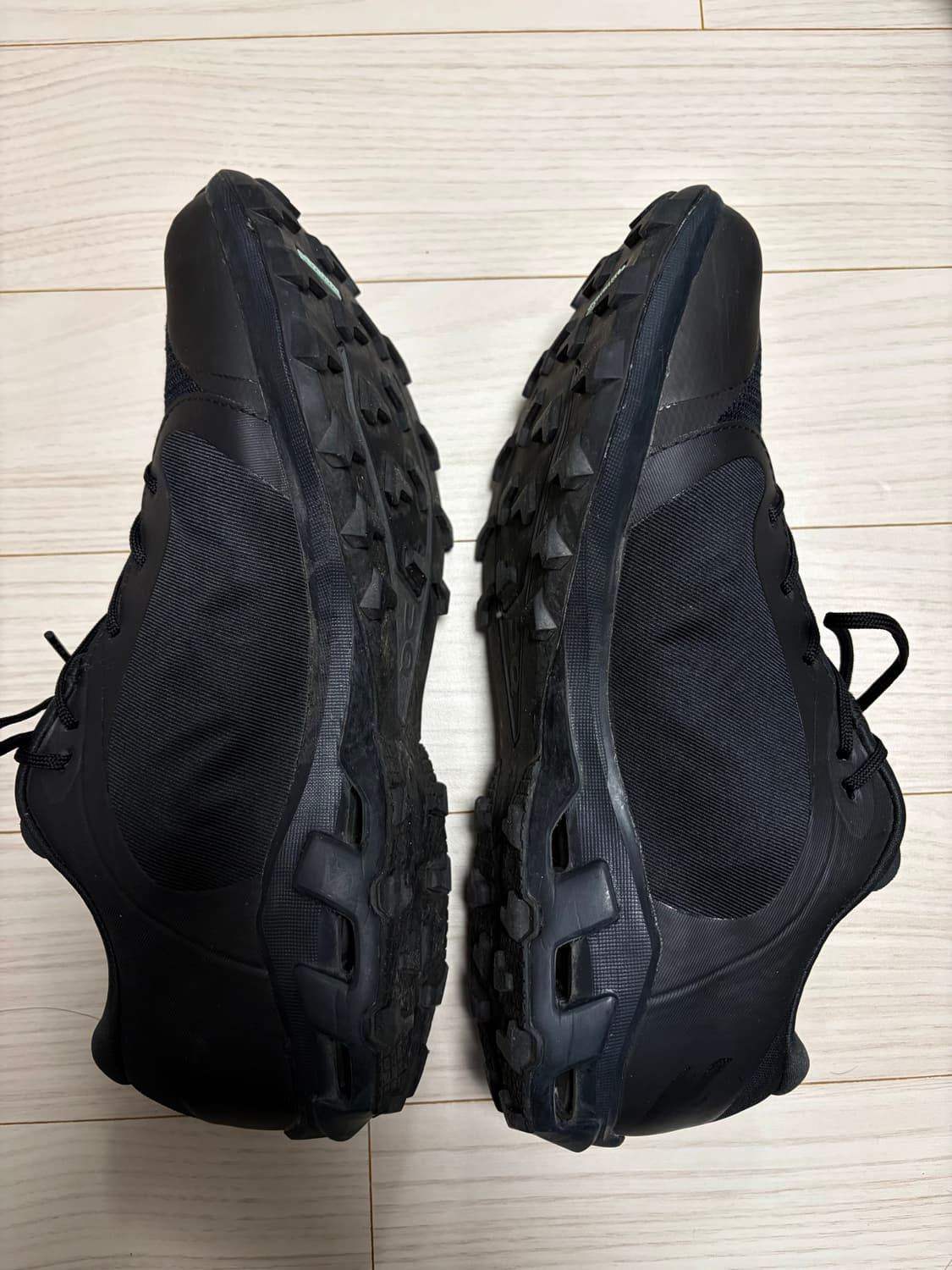 파프 온 클라우드벤쳐 피크 올 블랙 260 상품이미지2