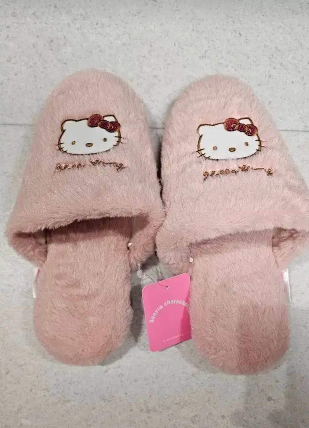 일본 산리오 헬로키티 털 슬리퍼 핑크 상품이미지1