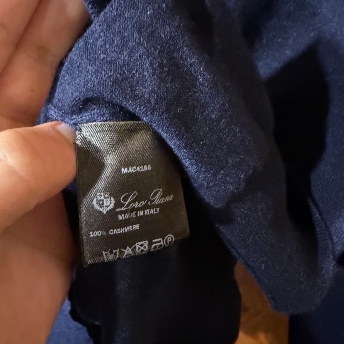 로로피아나 캐시미어 반 집업 니트  상품이미지6