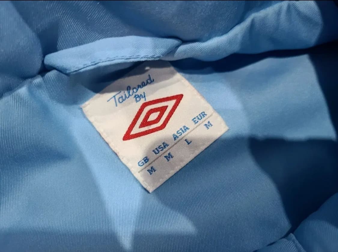 엄브로 맨시티 바람막이 상품이미지4