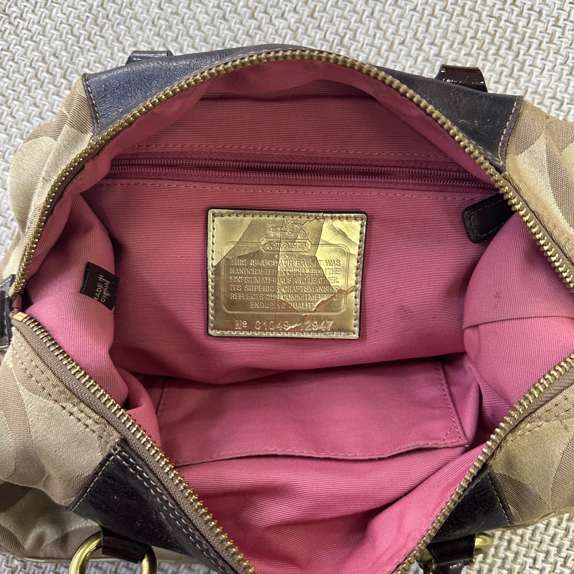 실측확인 코치 메디슨 골드 시그니처 핸드백0409D 상품이미지3