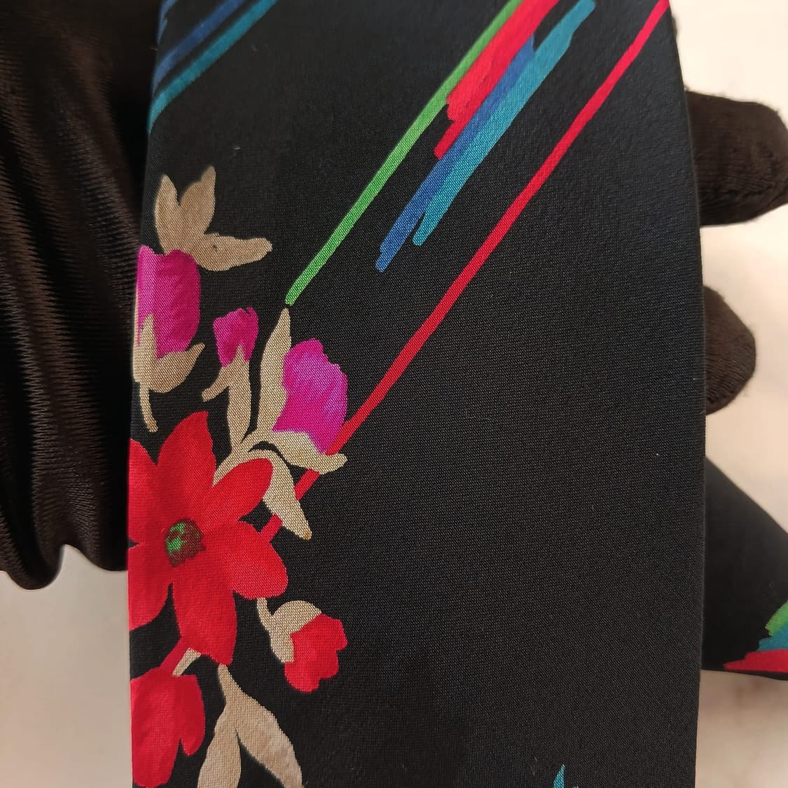 레오나드 실크 로고 포인트 넥타이 7.8cm A+~A등급 A19178
 상품이미지6