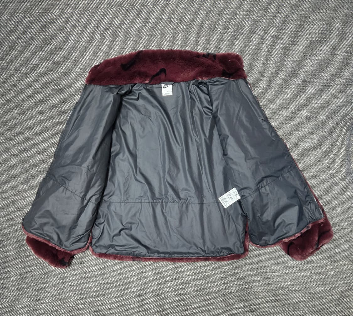 나이키 NSW 플러시 프린티드 포우 퍼 자켓 버건디 크러쉬 상품이미지3