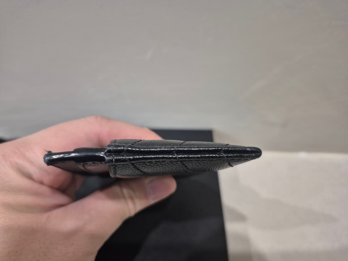 생로랑 정품 블랙 캐비어 스킨 마틀라세 금장 카드지갑 팝니다 풀박스 상품이미지5