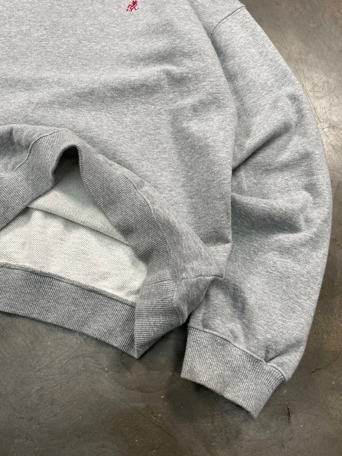 그라미치 원포인트 크루넥 스웻셔츠 상품이미지3