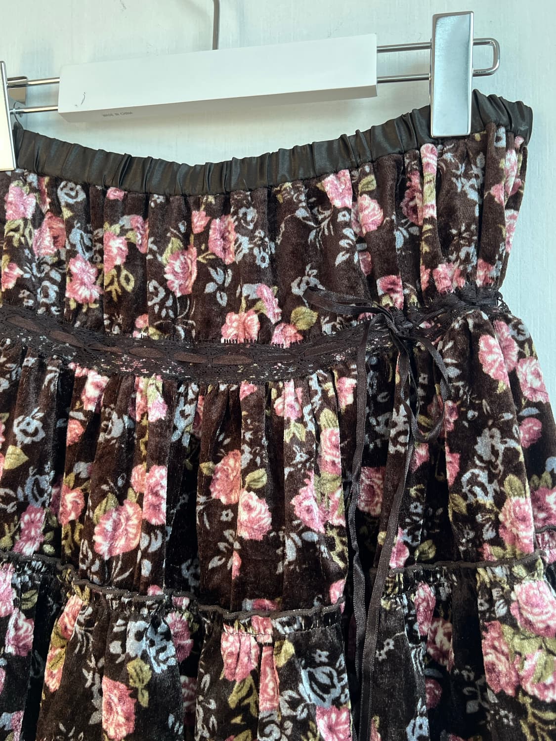 CHARMBERRYTIC 벨벳 플라워 스커트 상품이미지3