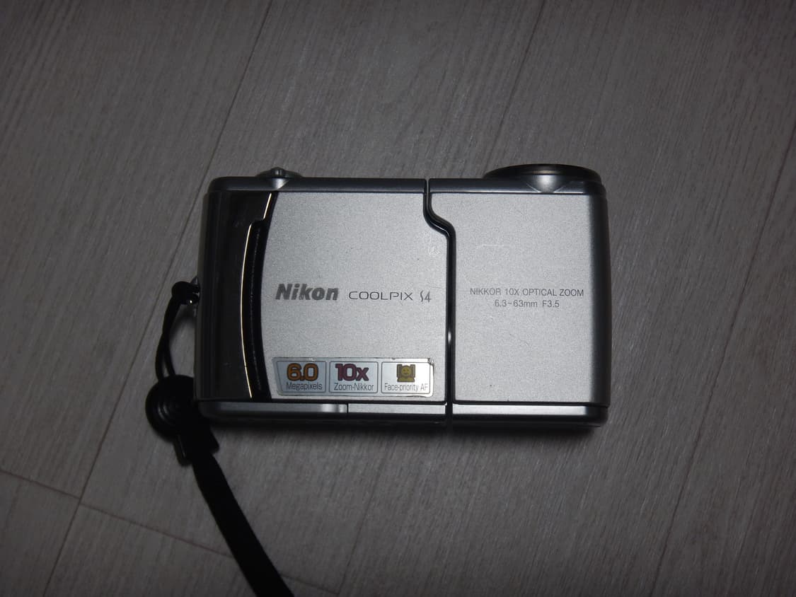 [셀카가능!] 니콘 쿨픽스 s4/Nikon coolpix s4 상품이미지1