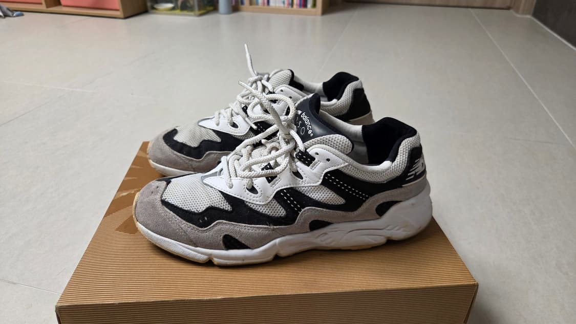 뉴발란스 850  화이트  블랙  상품이미지2