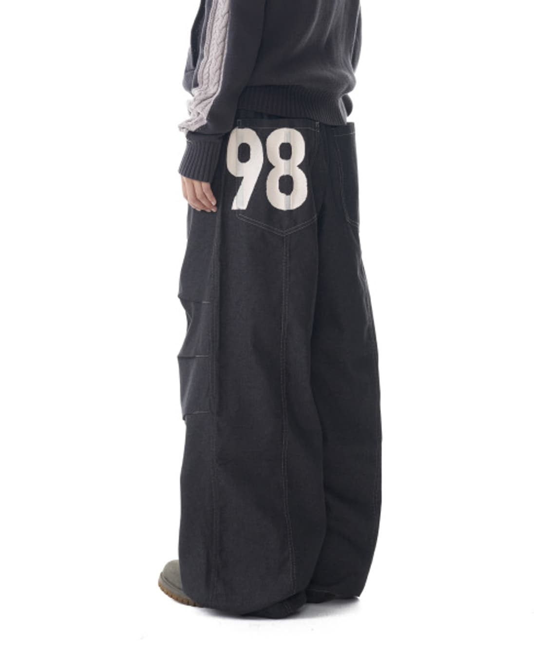 [1] 아캄 98 프린티드 니 핀턱 데님 팬츠 블랙 상품이미지1