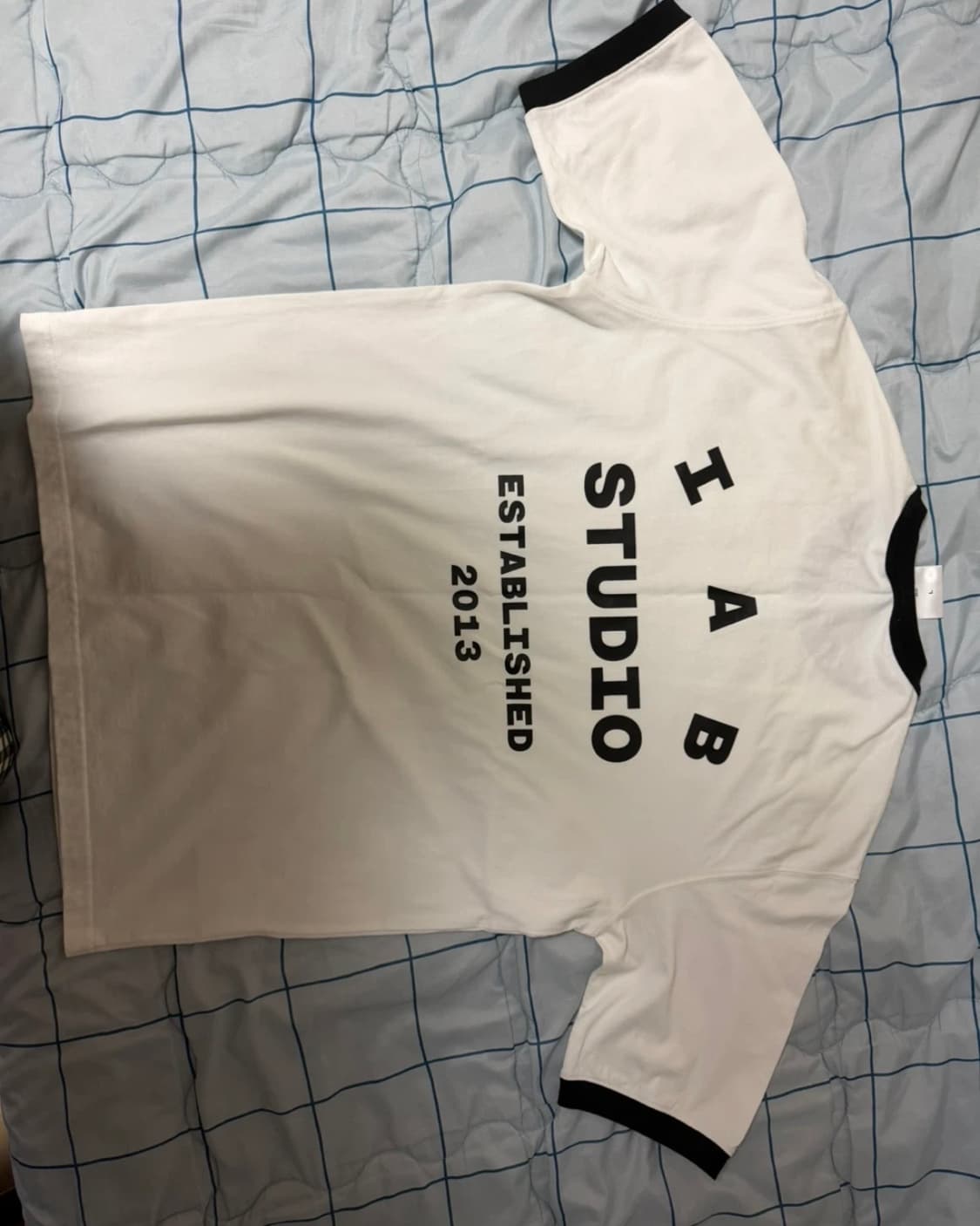 아이앱 스튜디오 이스테블리시드 티셔츠 상품이미지1