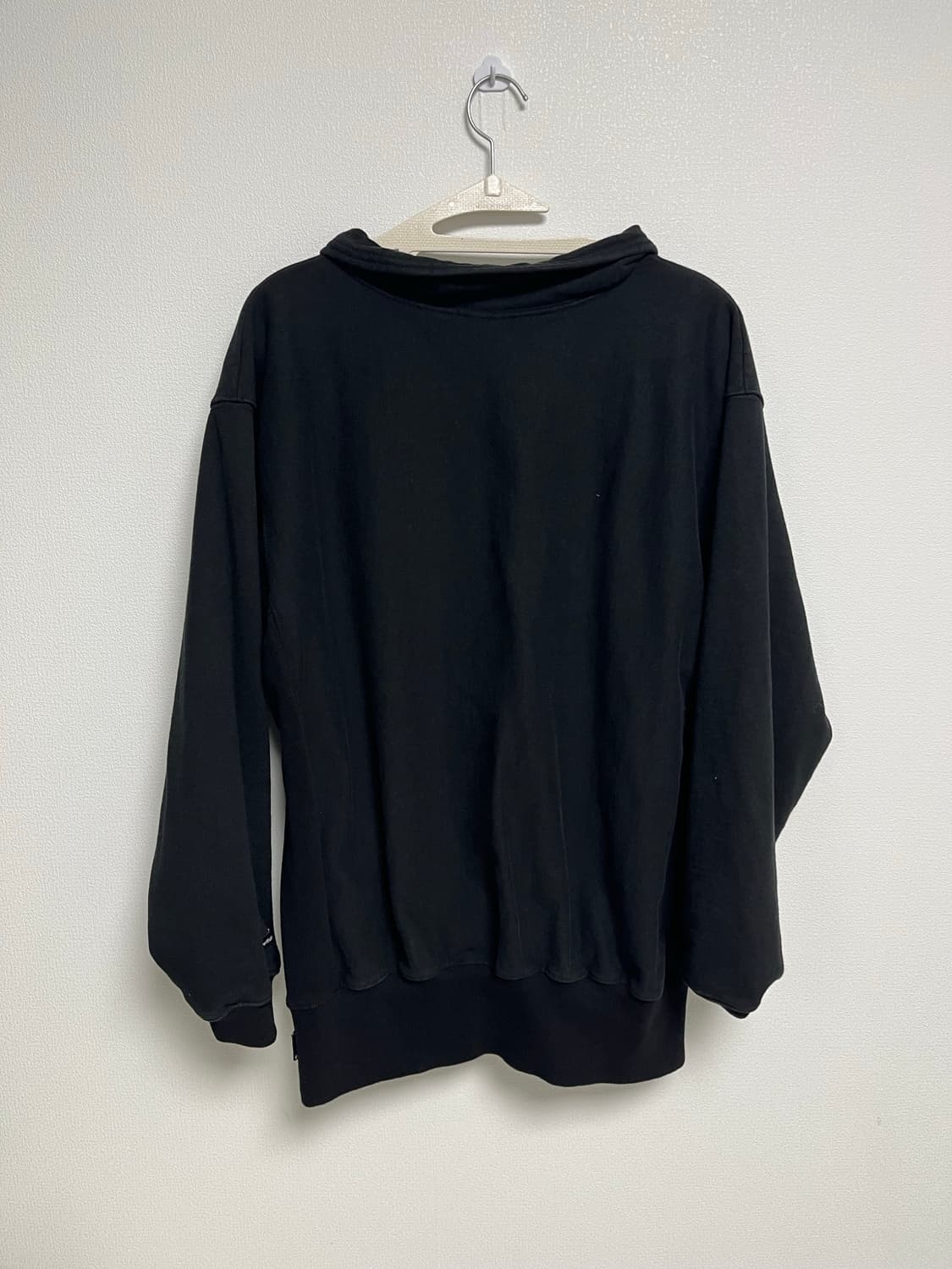 [s] 디스이즈네버댓 아치로고 카라 맨투맨 상품이미지2