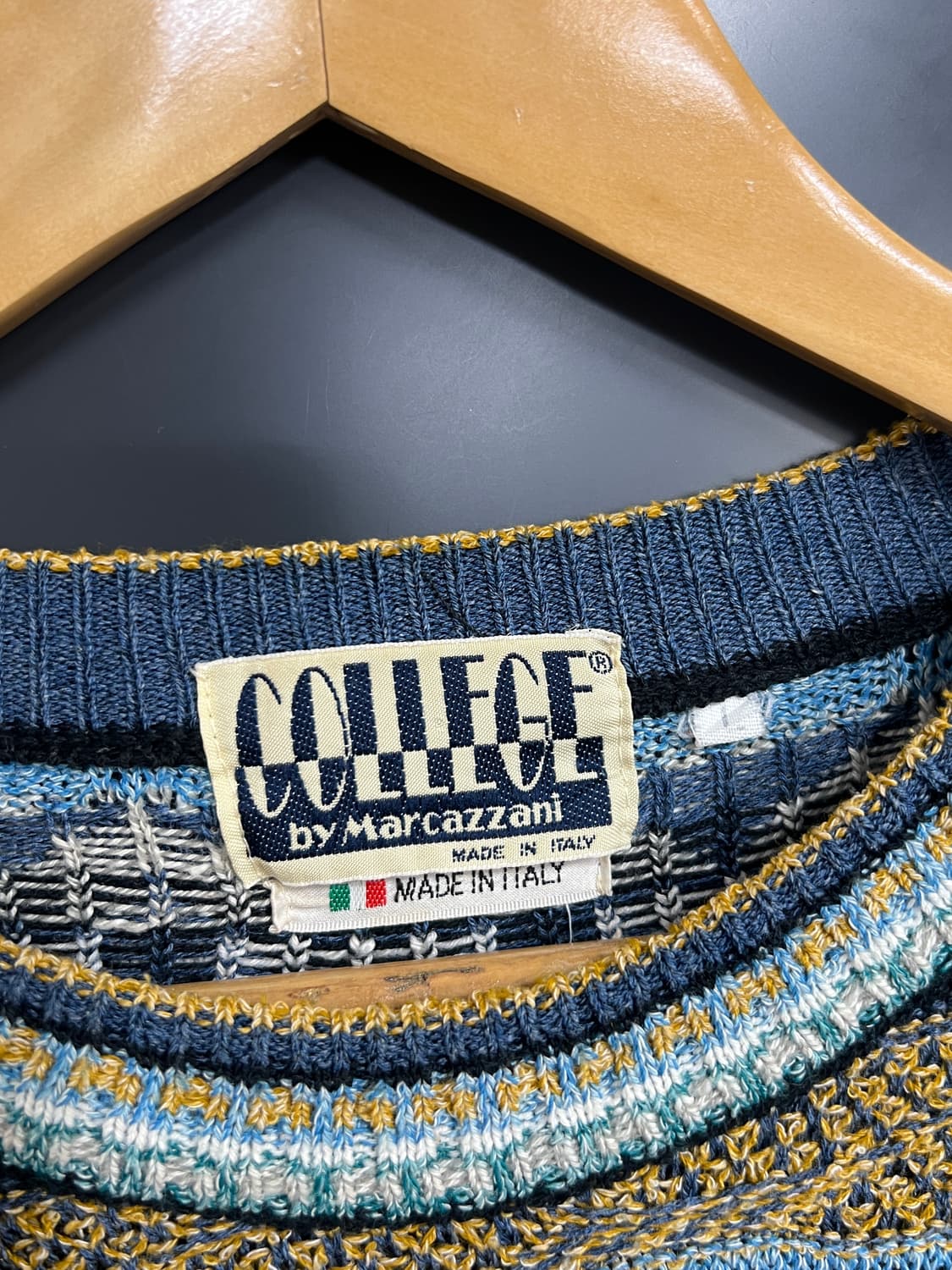 College 쿠지 스타일 빈티지 꽈배기 케이블 니트 상품이미지4