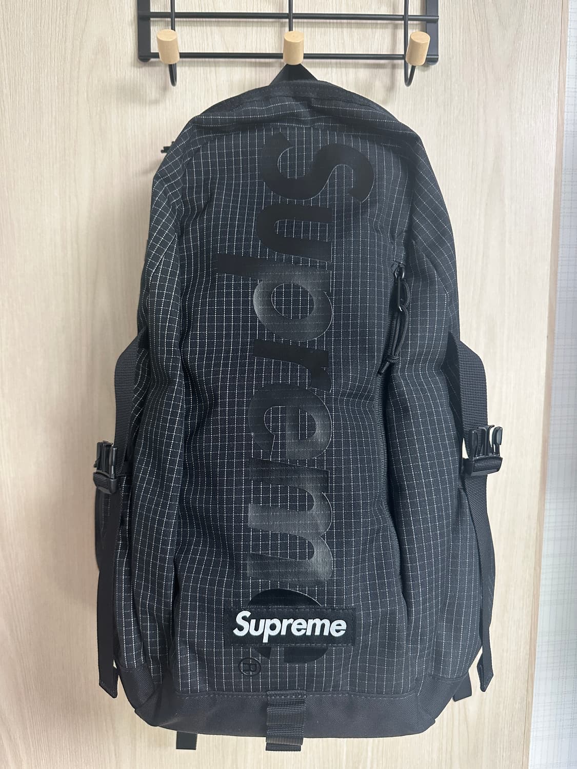 슈프림 24SS 백팩 상품이미지1
