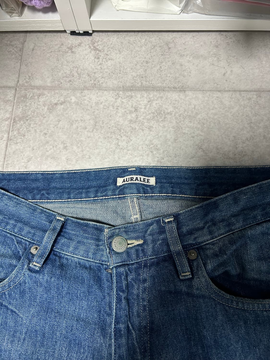 오라리 셀비지 페이디드 라이트 데님 라이트닝 이펙트 상품이미지3