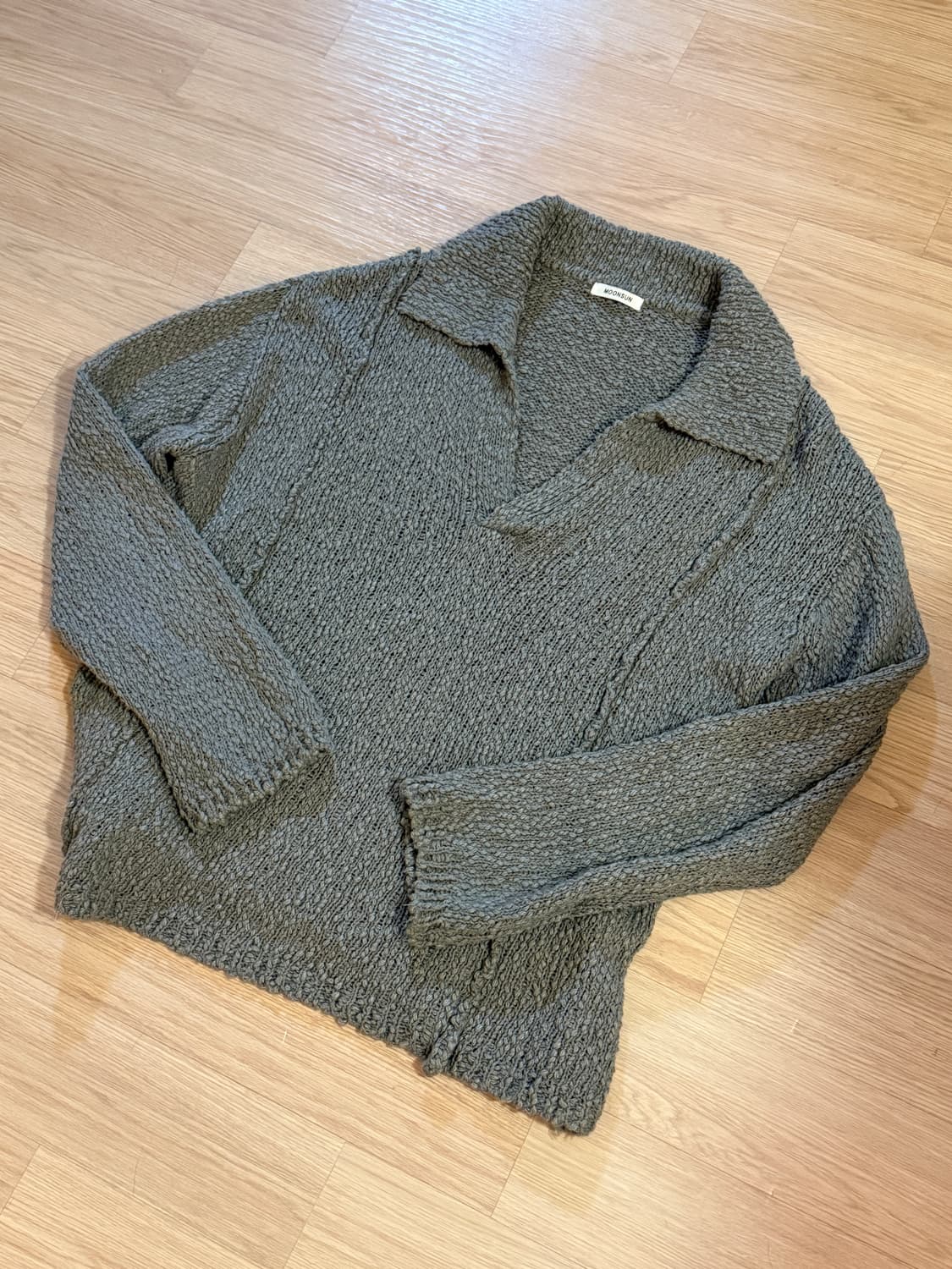 문선 로엔 부클 브이넥 카라 니트 모카 Moonsun 상품이미지2