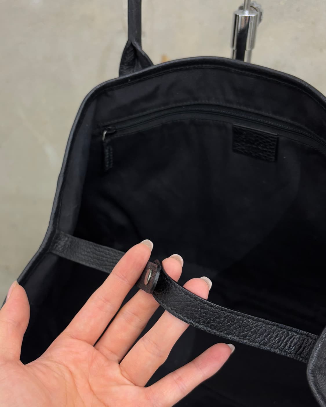Gucci 구찌 GG 블랙 캔버스 토트백  상품이미지5