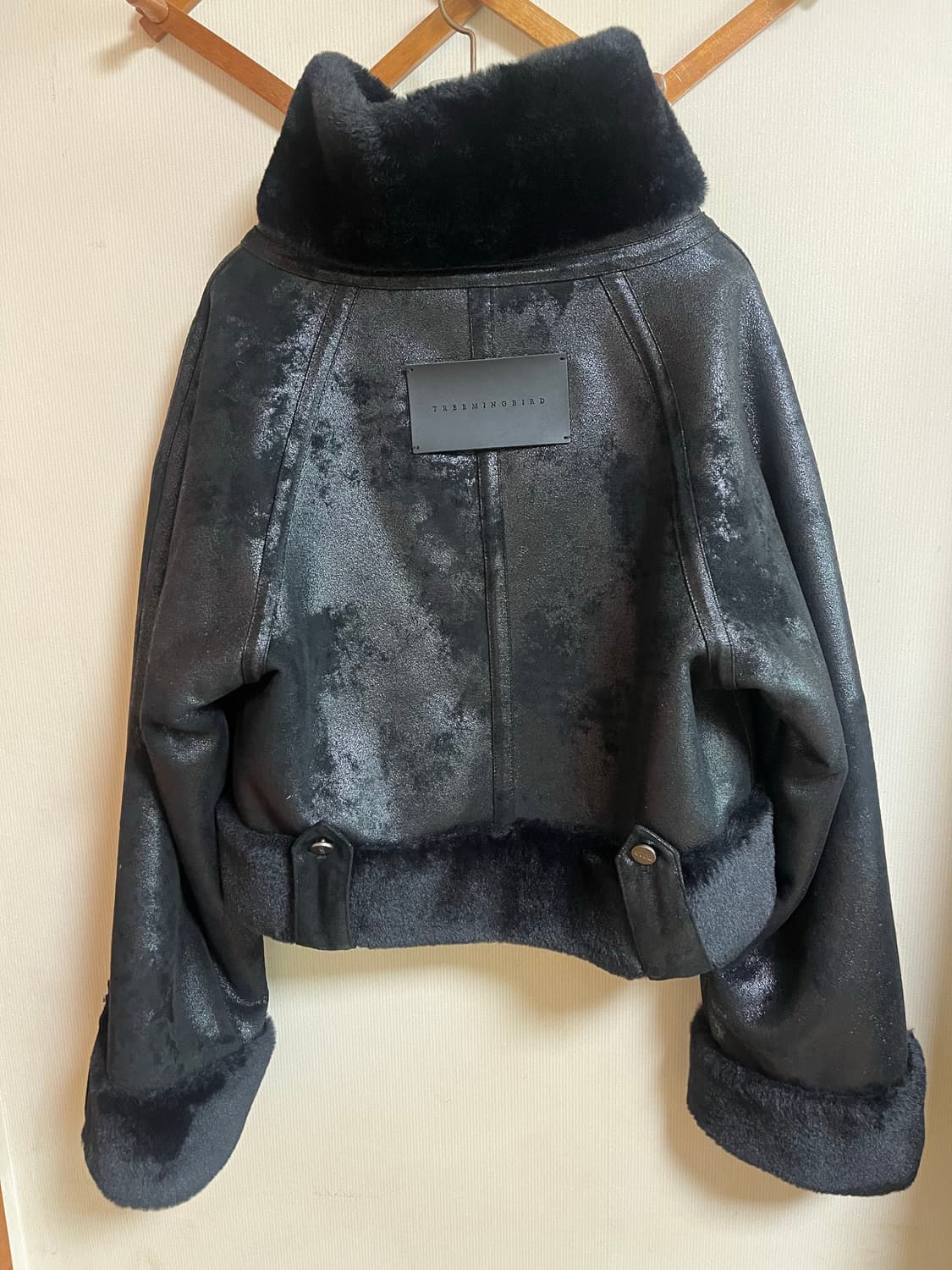 트리밍버드 크랙 볼드 크롭 무스탕 상품이미지4