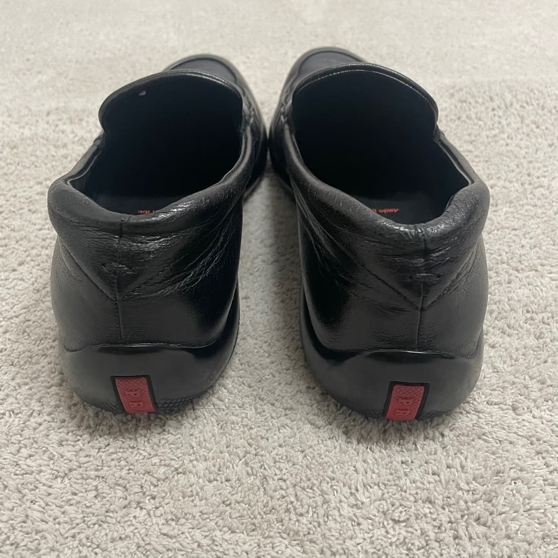 245) 프라다 스포츠 메탈 로고 로퍼 구두 상품이미지5