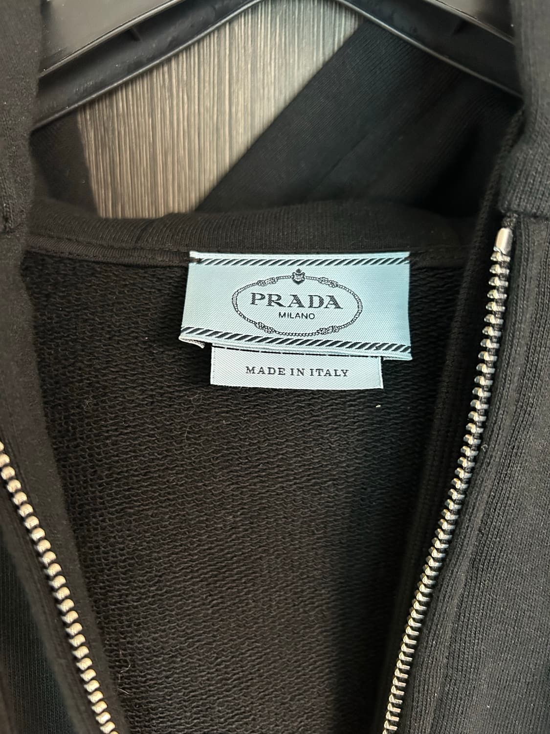 프라다 삼각로고 블랙 후드 자켓 138590 R212 11LN (M) 상품이미지4