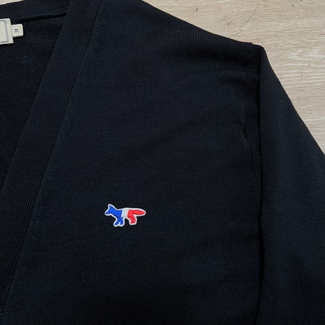 메종키츠네 트리컬러 폭스 자수로고 니트 가디건 [블랙] M/95 상품이미지4