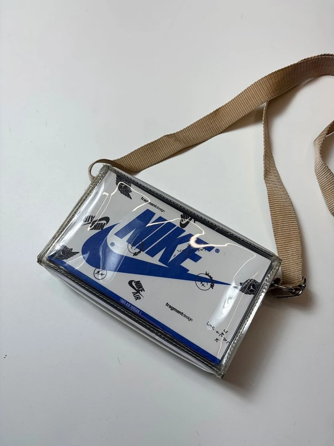 나이키 X 프라그먼트 디자인 PVC 스퀘어 크로스백 Q1490 상품이미지4