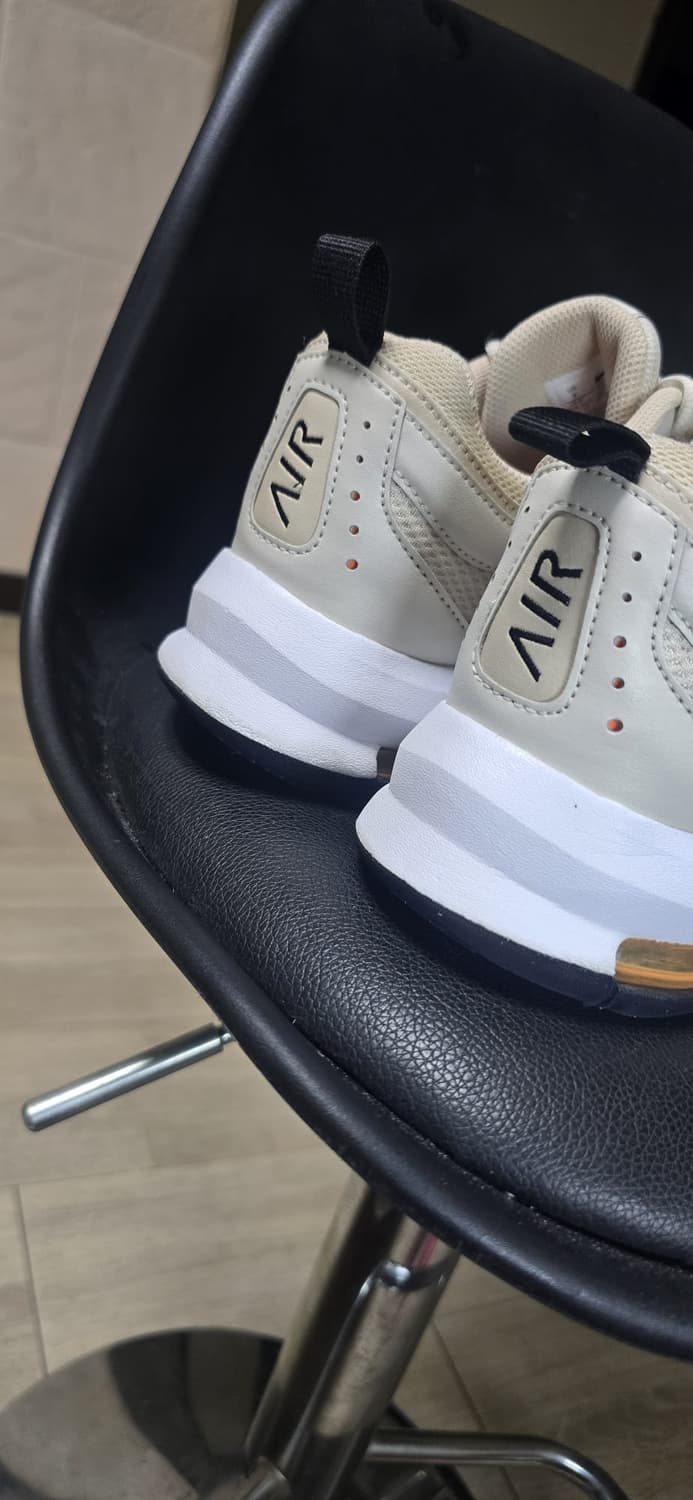 나이키 270 상품이미지4