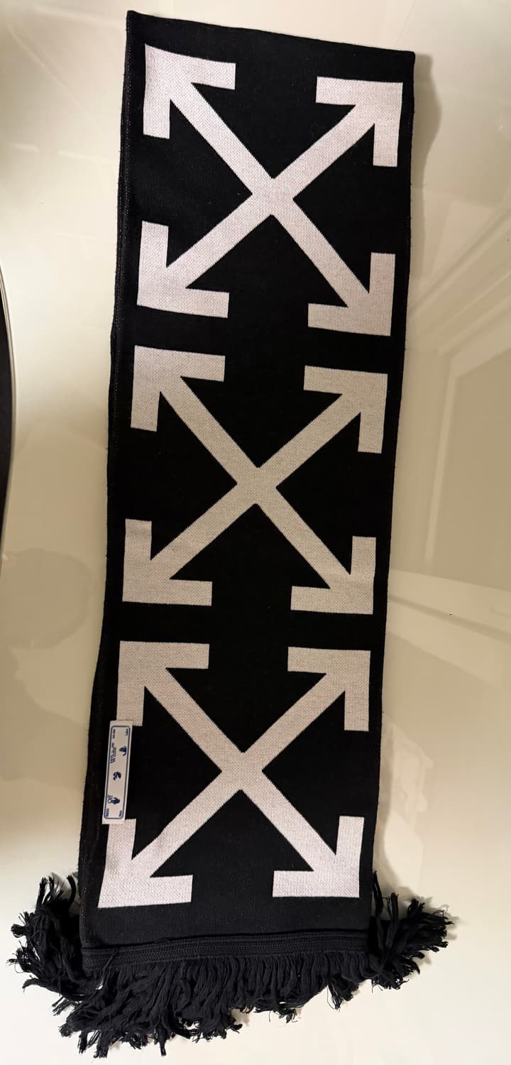 오프화이트 리버시블 머플러 상품이미지3