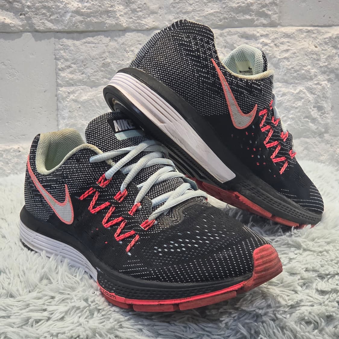 3q-21:나이키 줌 스트럭처 18 블랙 핑크 러닝화 (245mm) 상품이미지4