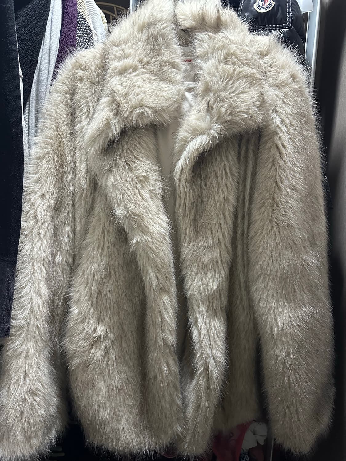 오피쉬 플러피 믹스 퍼 자켓 라이트 그레이 상품이미지2