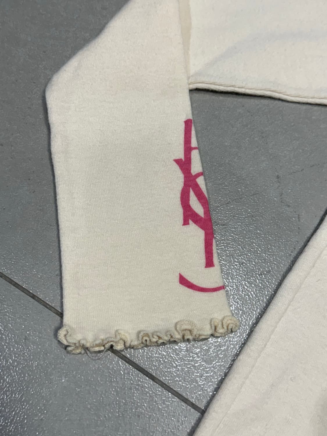 히스테릭 글래머 아카이브 프릴 디테일 ysl 오마주 로고 니트 상품이미지4