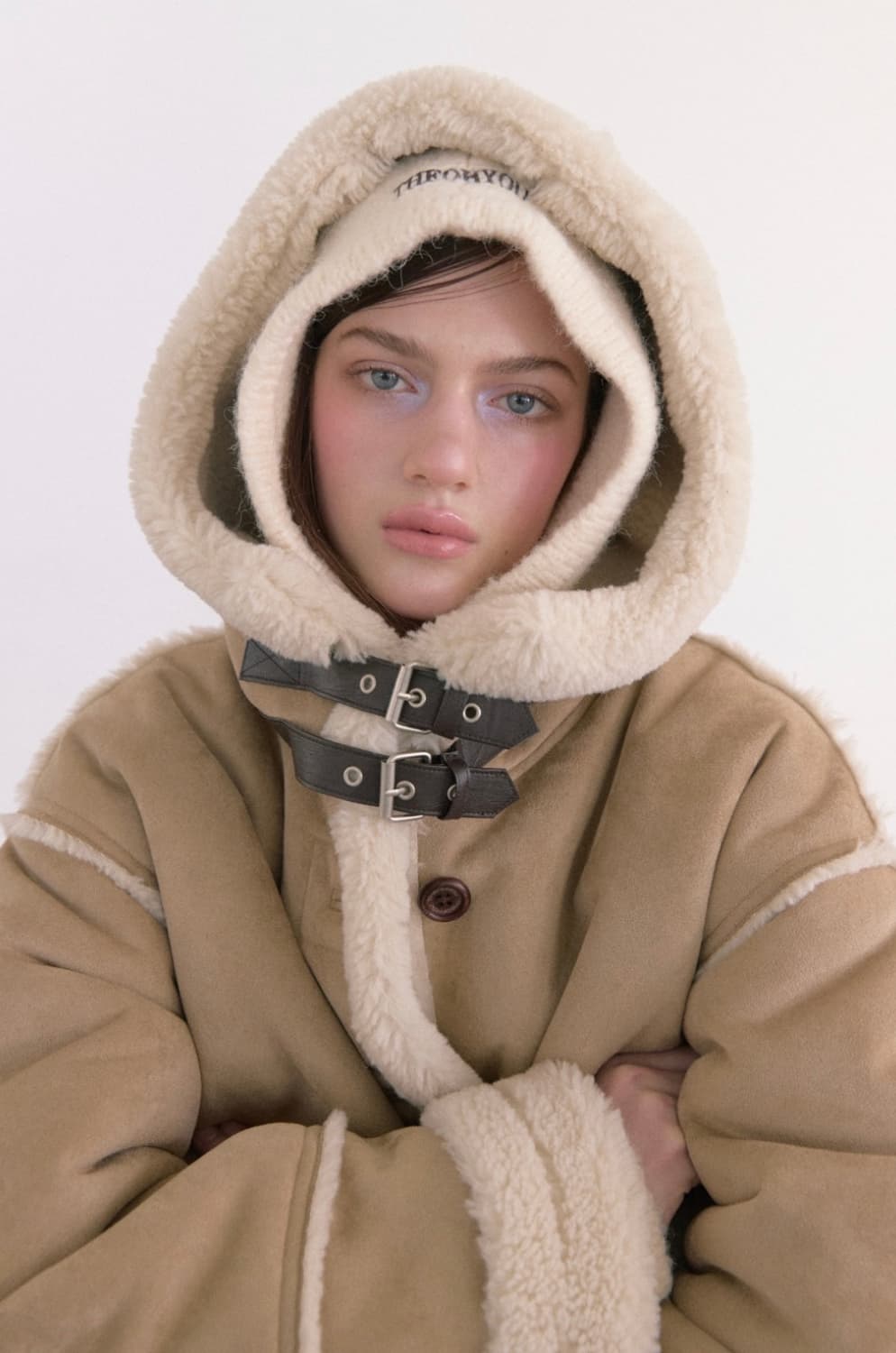 (택O) (새상품) 더오유 빈티지 버클 후디 무스탕 (베이지) 상품이미지3