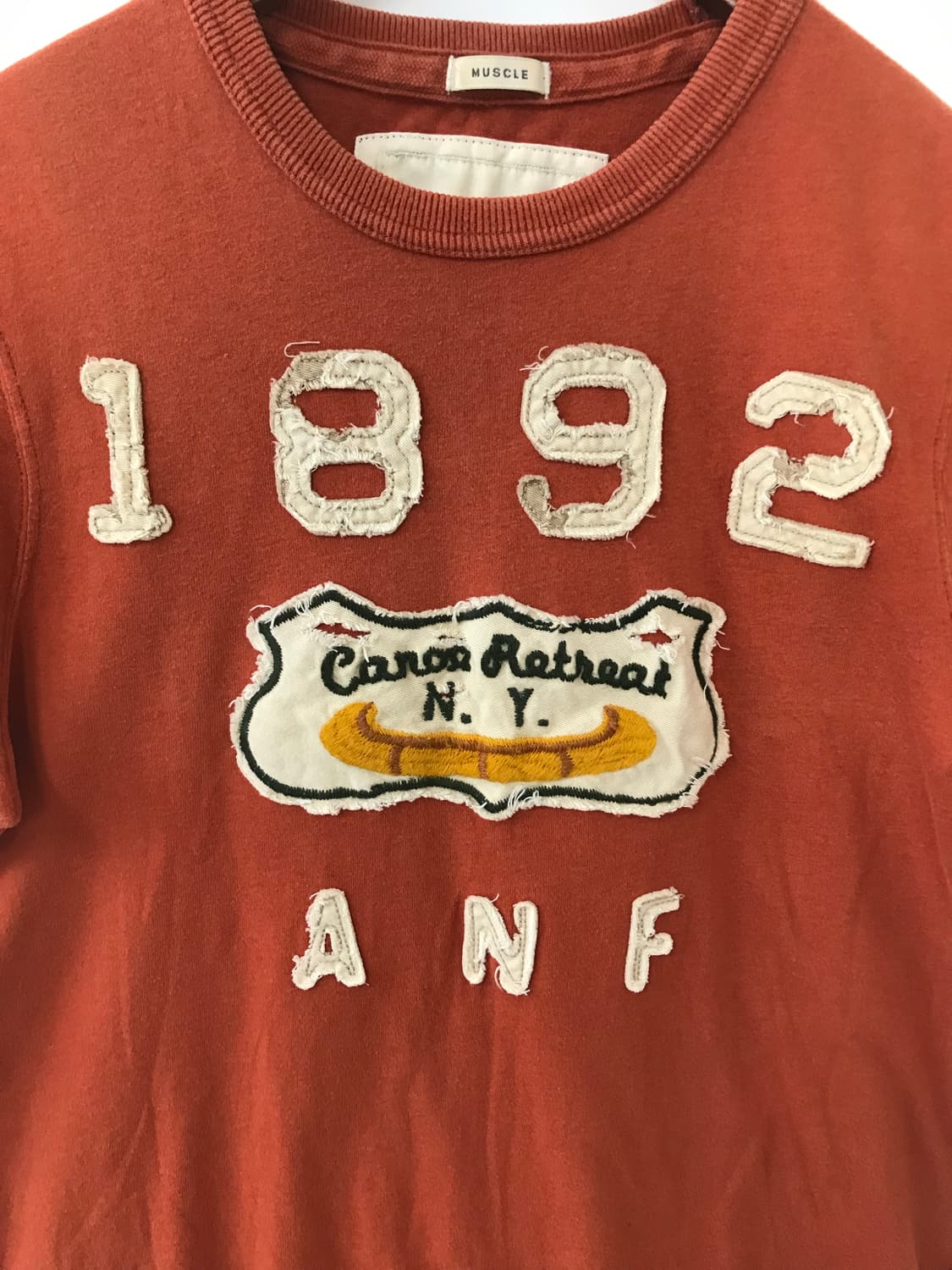 아베크롬비 y2k 와투케 브릭 반팔 티셔츠 상품이미지3