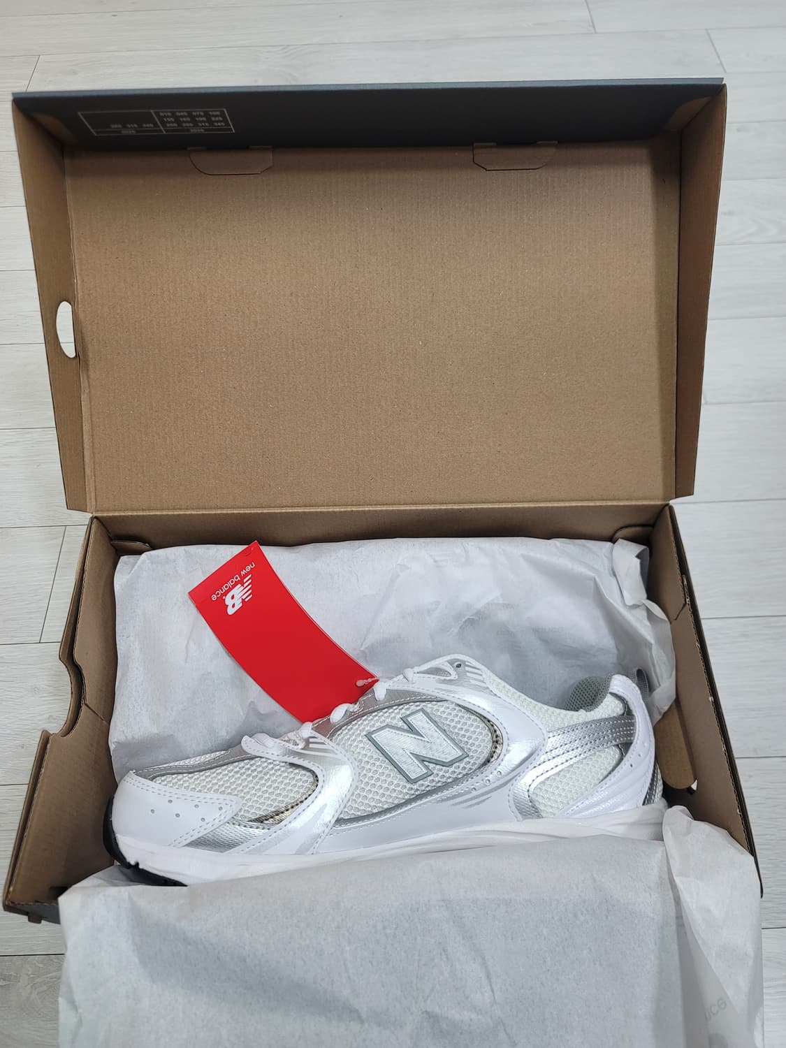 (275)뉴발란스 530 화이트 실버[대전 직거래도 가능] 상품이미지3
