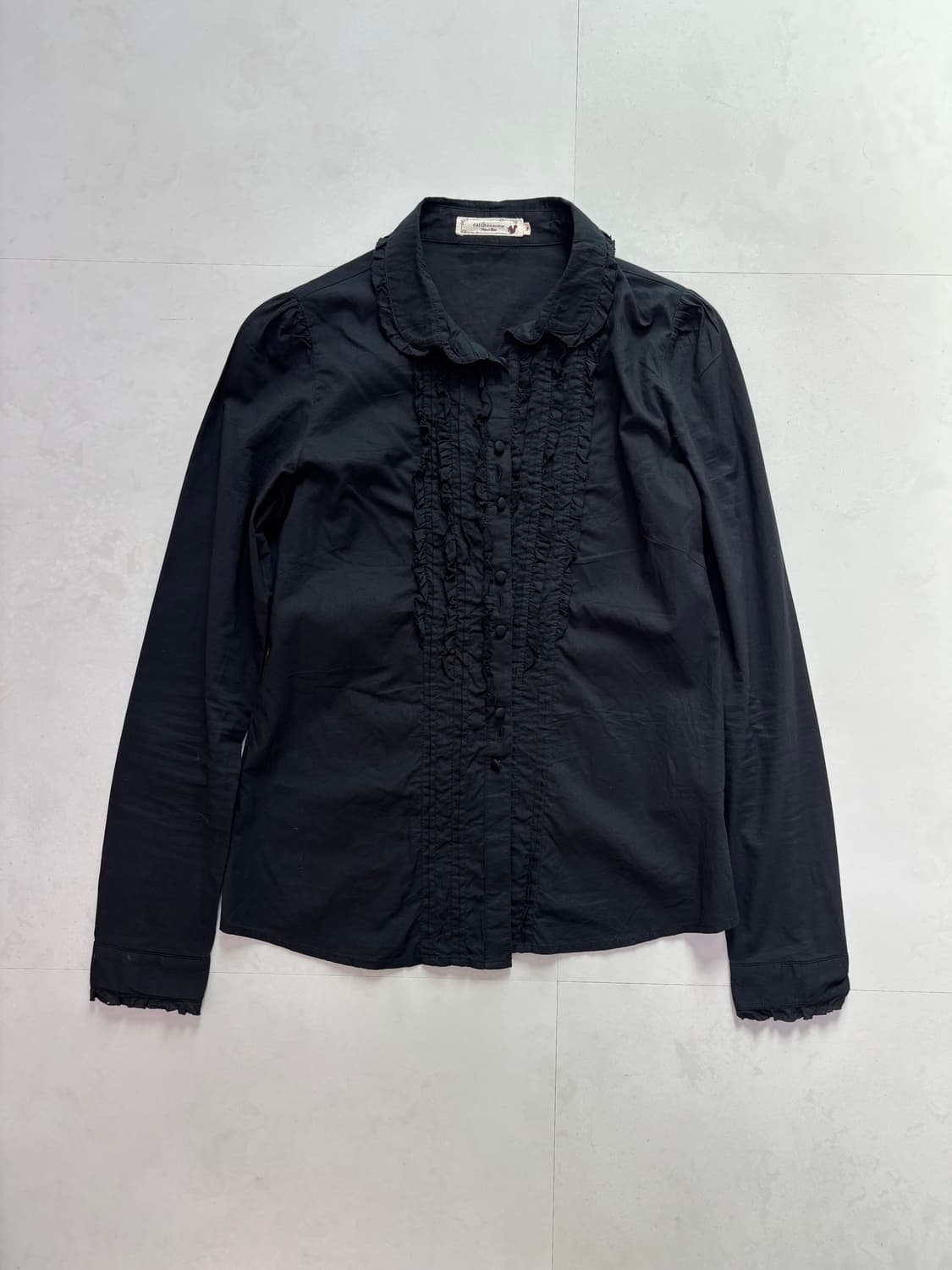 RUFFLE DETAIL SHIRT 상품이미지1